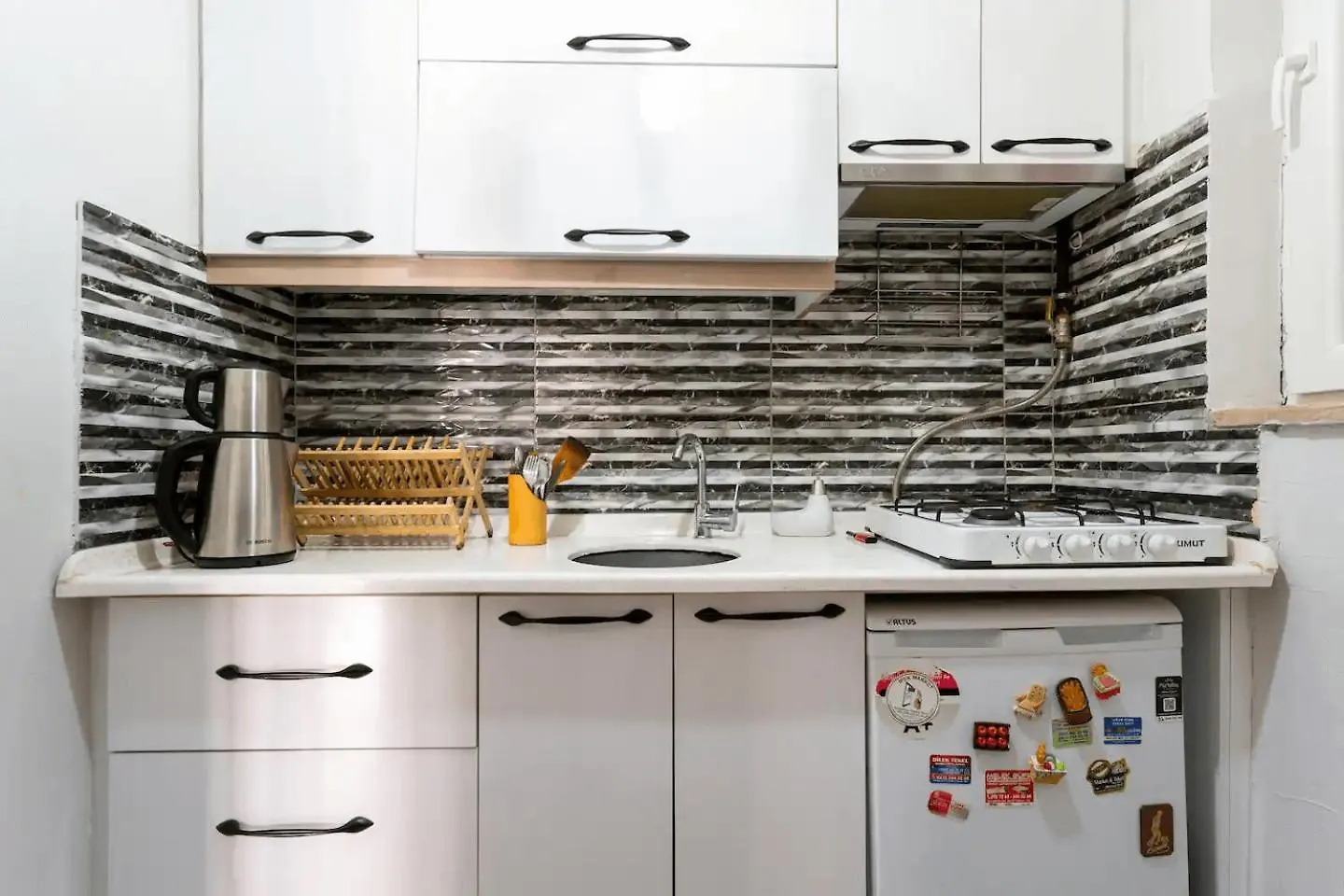 Cozy Flat 6 Min Walking To Taksim Square Apartment Istanbul 0*,  Turkey