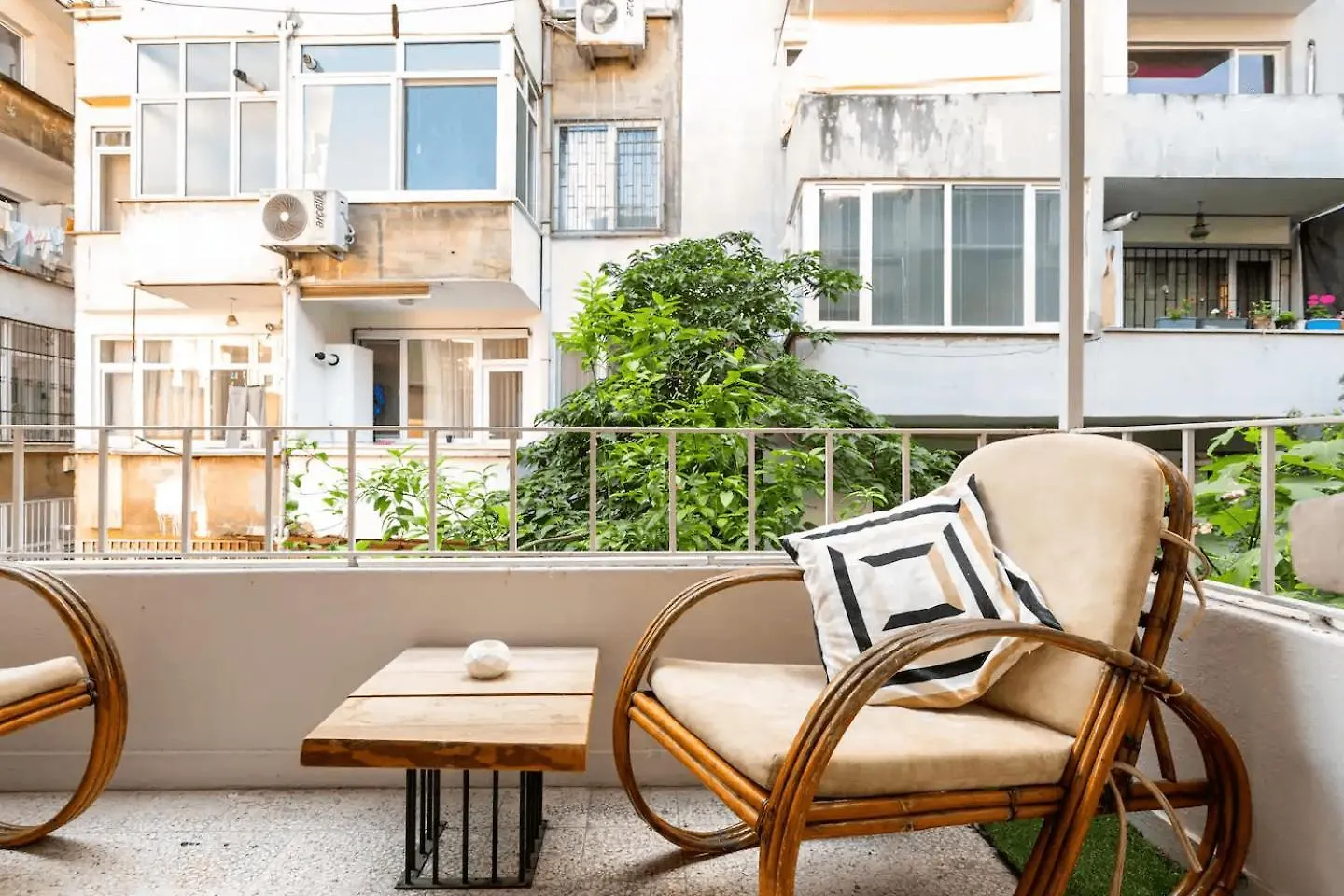 Cozy Flat 6 Min Walking To Taksim Square Apartment Istanbul
